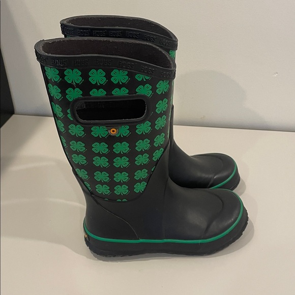 Bogs “Clover 4 H” Rainboots Size 13 - Picture 3 of 4